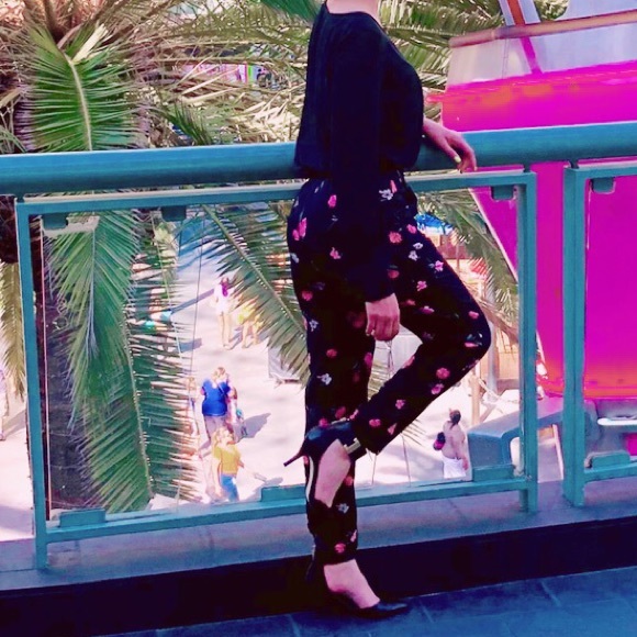 H&M Pants - Black and Pink floral print elasticized pants